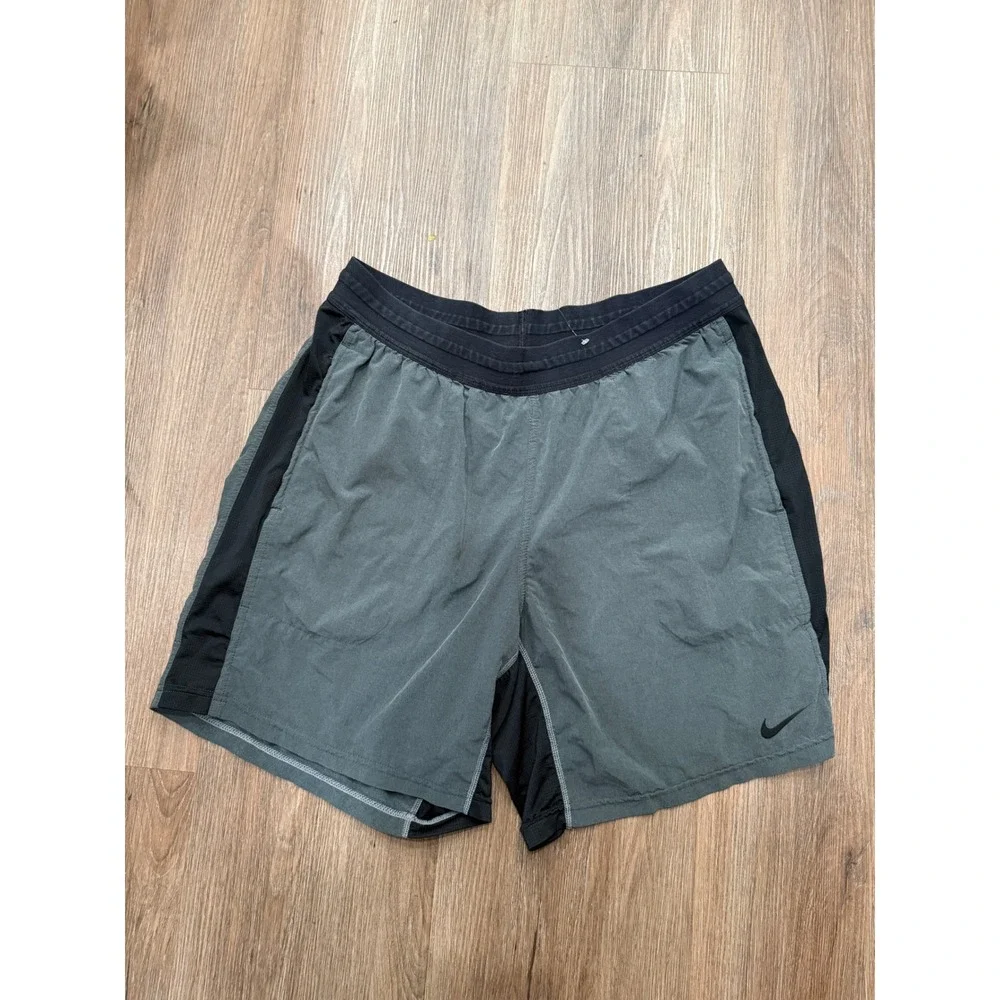 Nike Mens Dri-FIT Standard Fit Athletic Shorts Grey Black XL Training Running